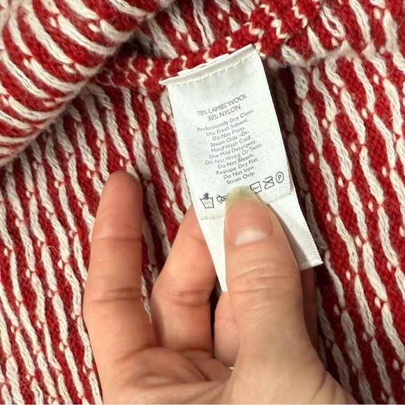 Eddie Bauer Lambswool Zip Cardigan Sweater Red Fair Isle Heart Knit - Picture 8 of 9